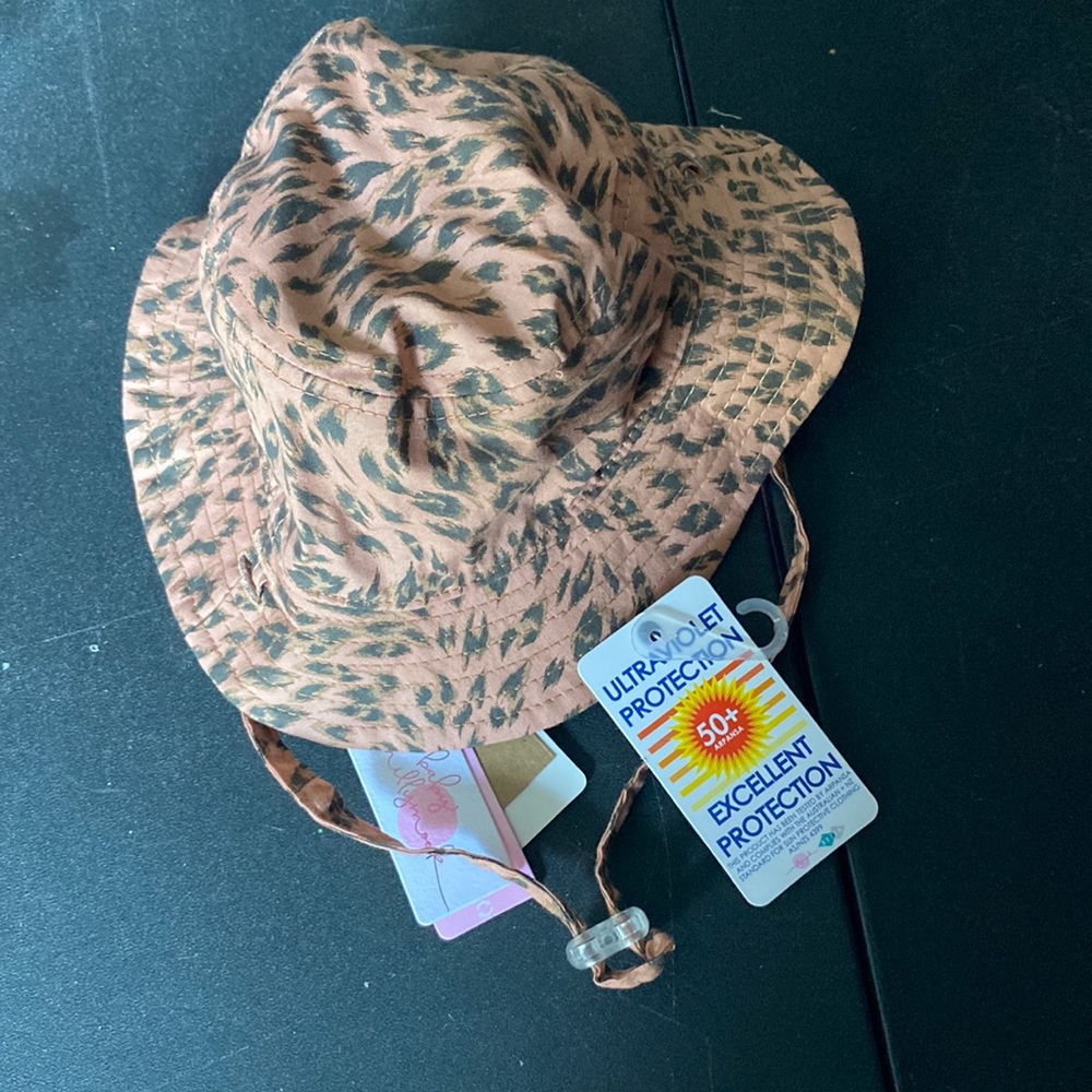 Leopard Sun hat